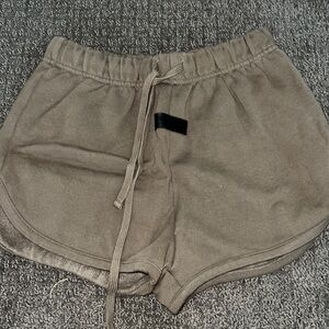 Essentials shorts size S